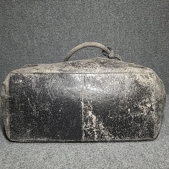 George Gina & Lucy Star Shoulder Bag Black Distressed Leather Handbag - Picture 13 of 16